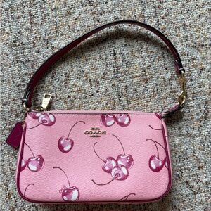 🩷🌸🍒Coach Nolita 19 Shoulder Bag🍒🌸🩷